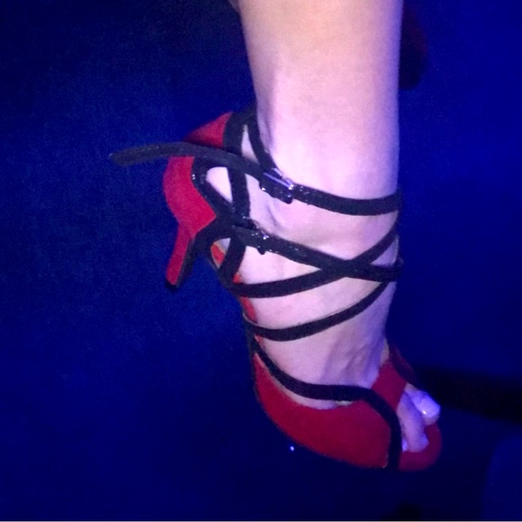 Dramatic Dripping Blood Red Ruby Suede Salsa Shoes Delicate Preloved - Picture 6 of 13